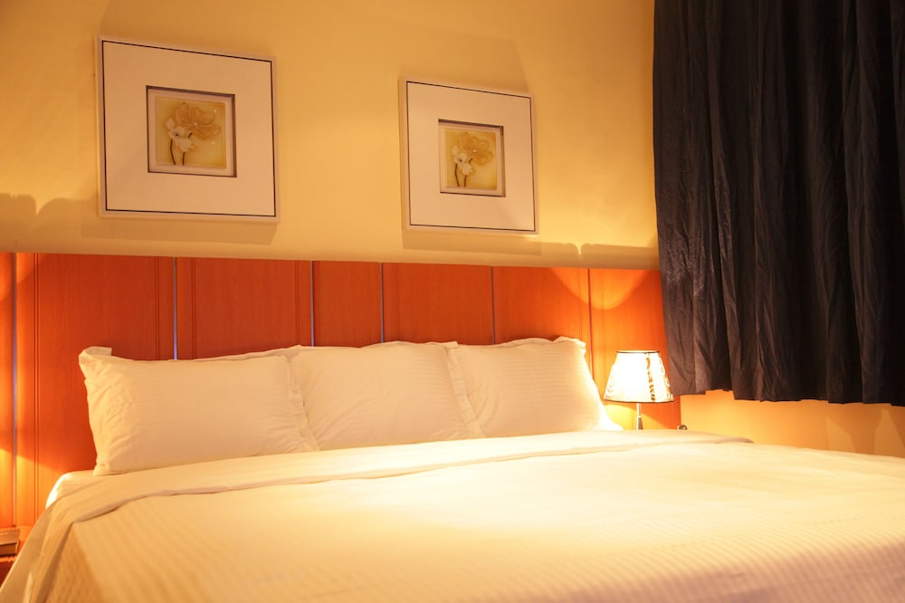 Deluxe Room, 1 Double Bed, City View photo 2