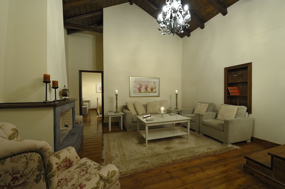 Traditional Villa photo 2