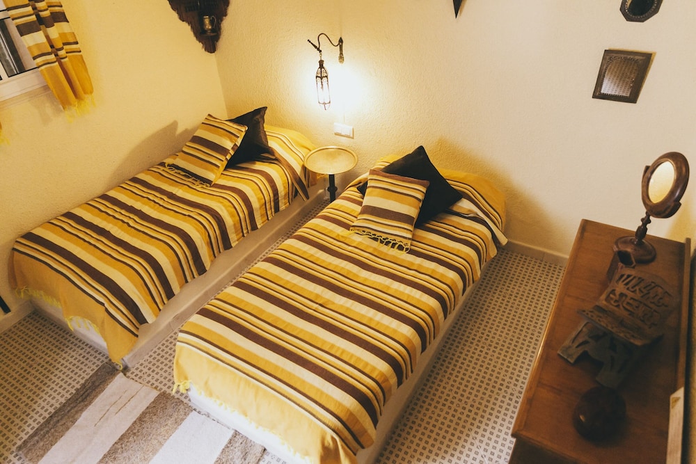 Classic Twin Room photo 2