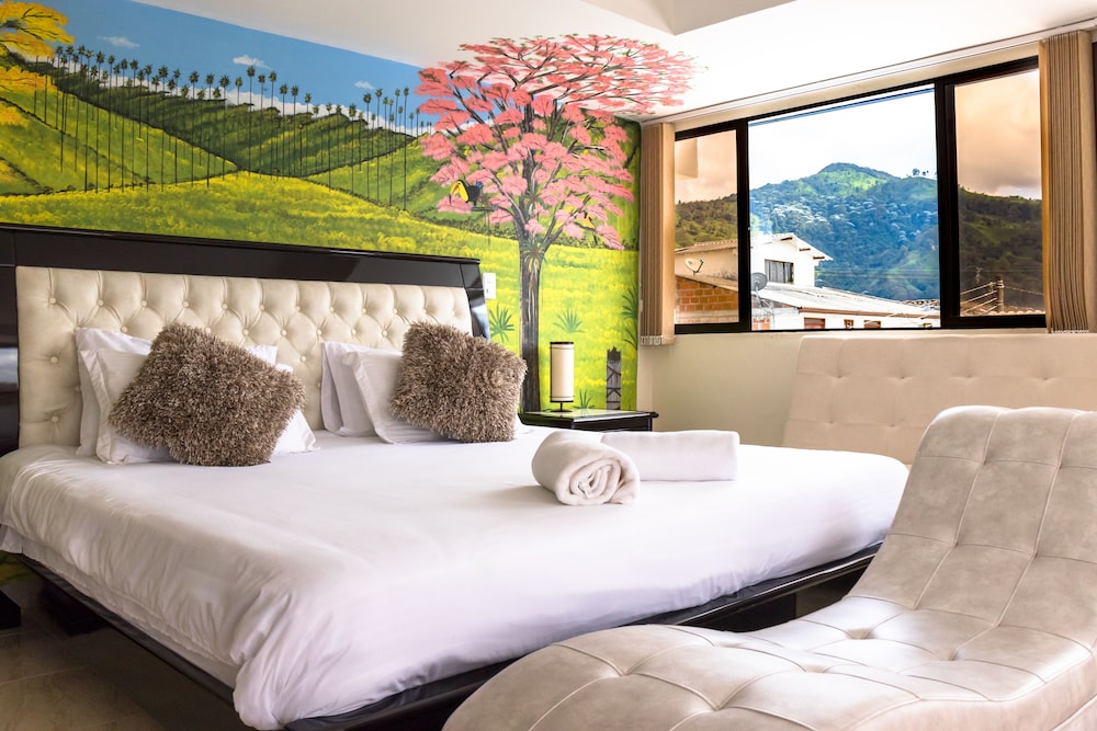 Luxury Suite, 1 Double Bed, Mountain View photo 1