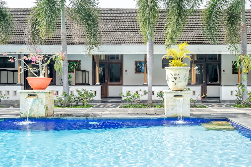 Deluxe Room, Pool View - Photo 1