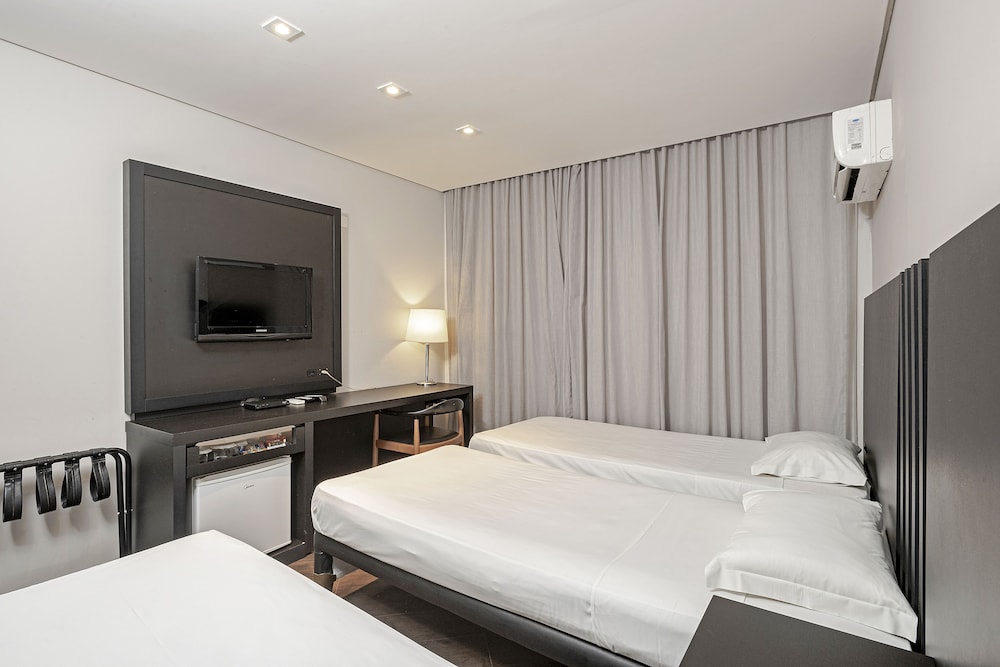 Deluxe Triple Room, 3 Twin Beds - Photo 3