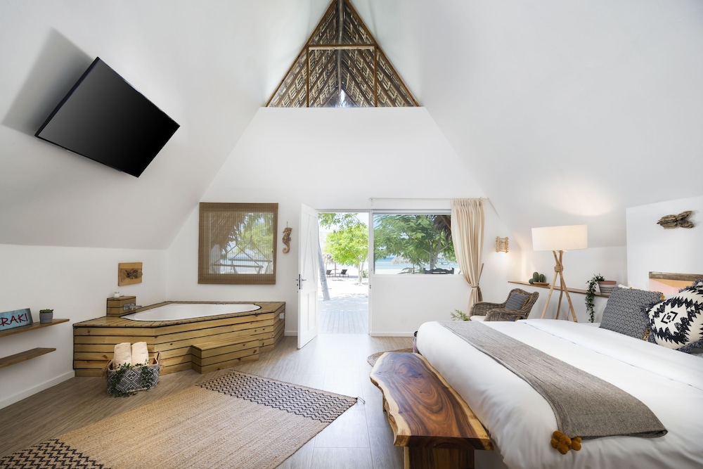Ocean Front Master Suite photo 2