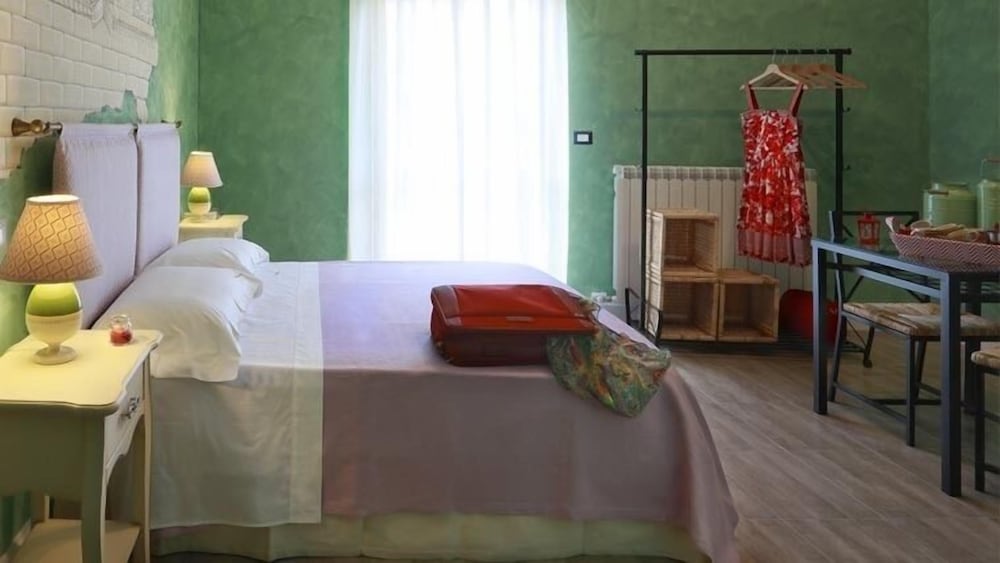 Deluxe Double Room (Mono Standard - Shedìa)