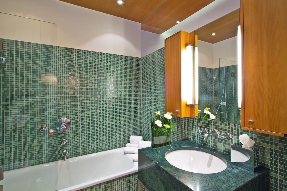Suite Maximilian with 2 Bathrooms - Photo 5
