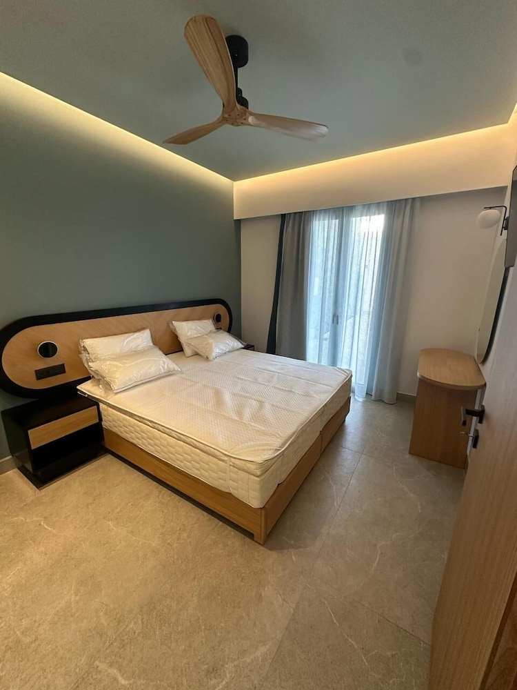 Sea View Suite | Outdoor Hot Tub