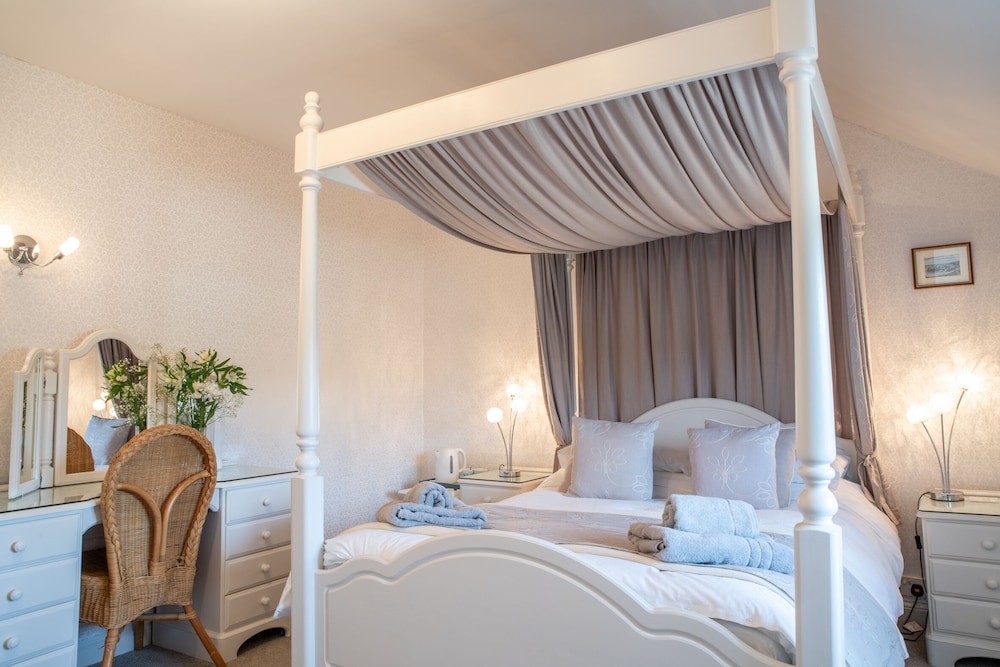 Double Room, Ensuite (Kynance) photo 2