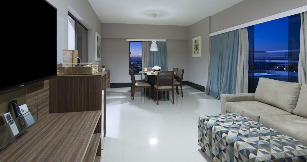 Presidential Suite, City View, Executive Level