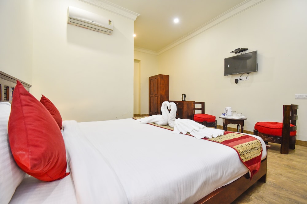 Royal Deluxe Room - Photo 2