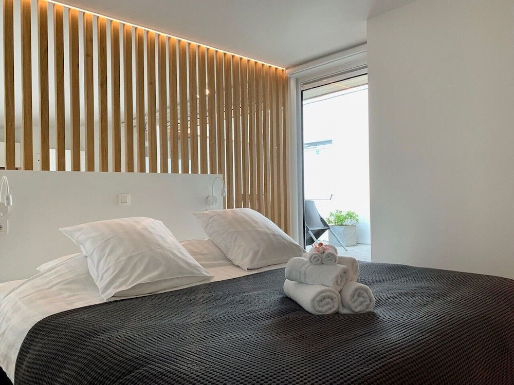 Deluxe Apartment, 1 King Bed photo 3