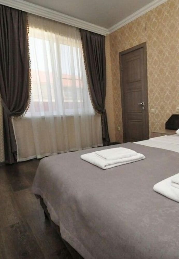 Economy Double Or Twin Room photo 3