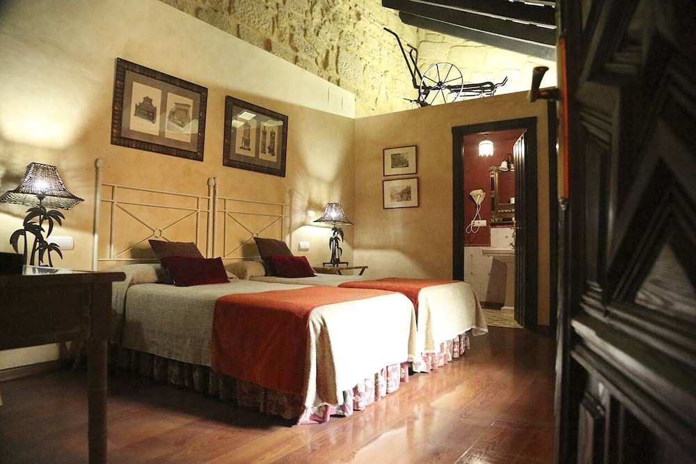 Superior Double Room Single Use - Photo 3