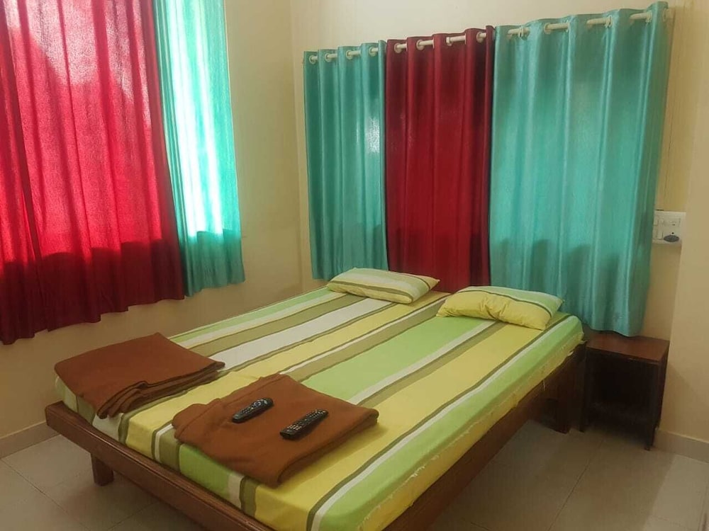 Deluxe A/C Room photo 3