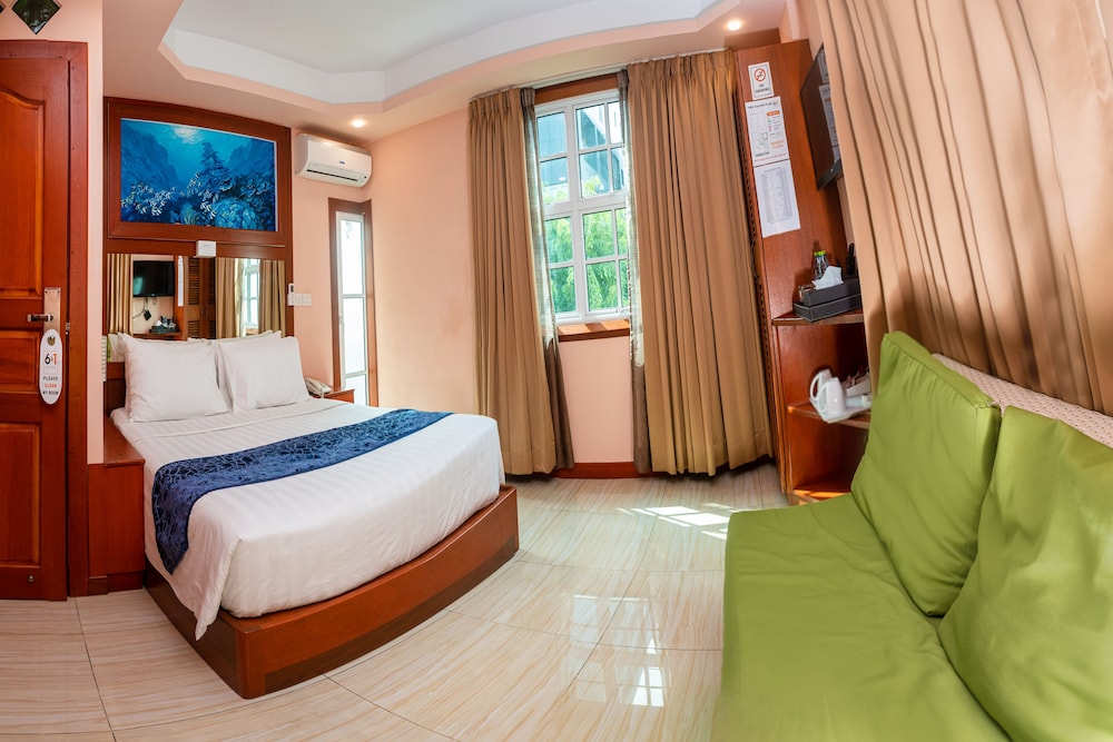 Superior Room - Photo 12