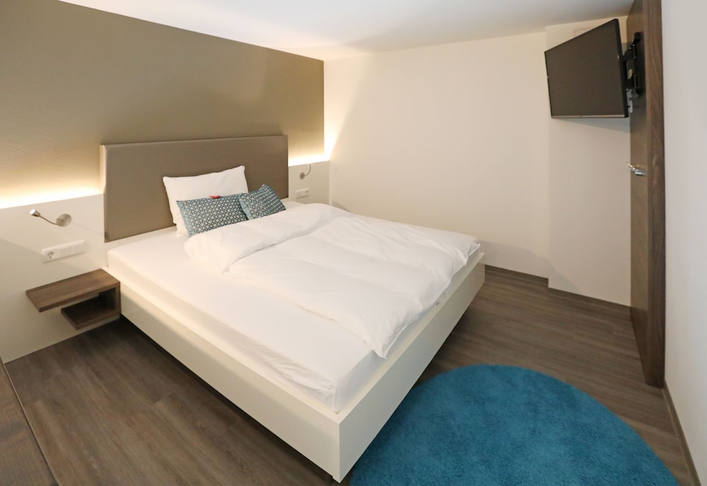 Gallery Double Room, 1 Bedroom photo 2
