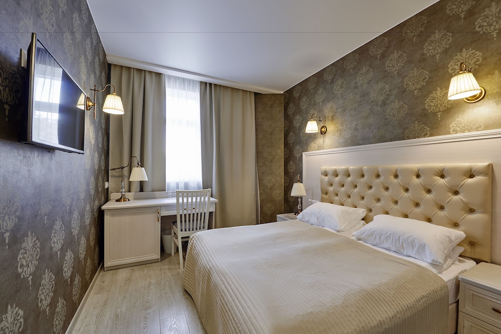 Economy Double Room, 1 Queen Bed photo 1