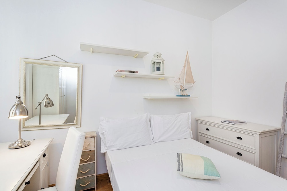 Apartment, Balcony