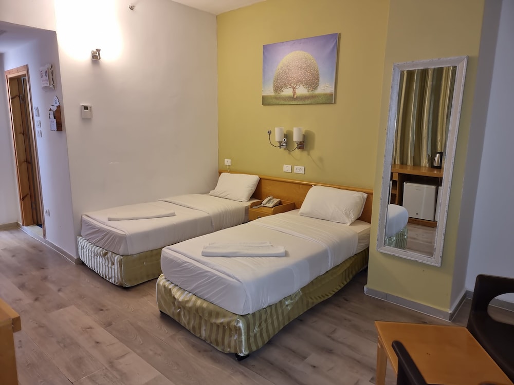 Standard Twin Room photo 1