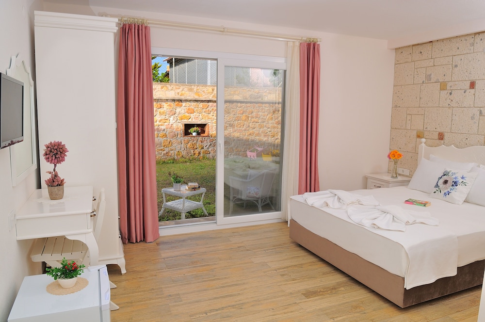 Standard Double Room, Garden View photo 1