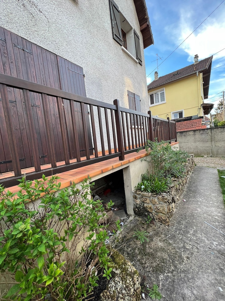 Family Townhome, Garden View