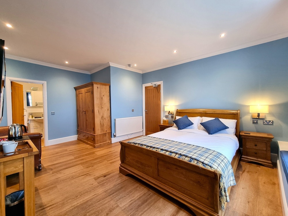 Superior Double Room, Ensuite, Sea View