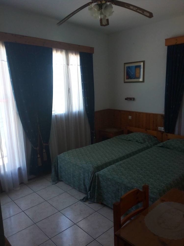 Deluxe Double Room, 2 Twin Beds, Private Bathroom, City View