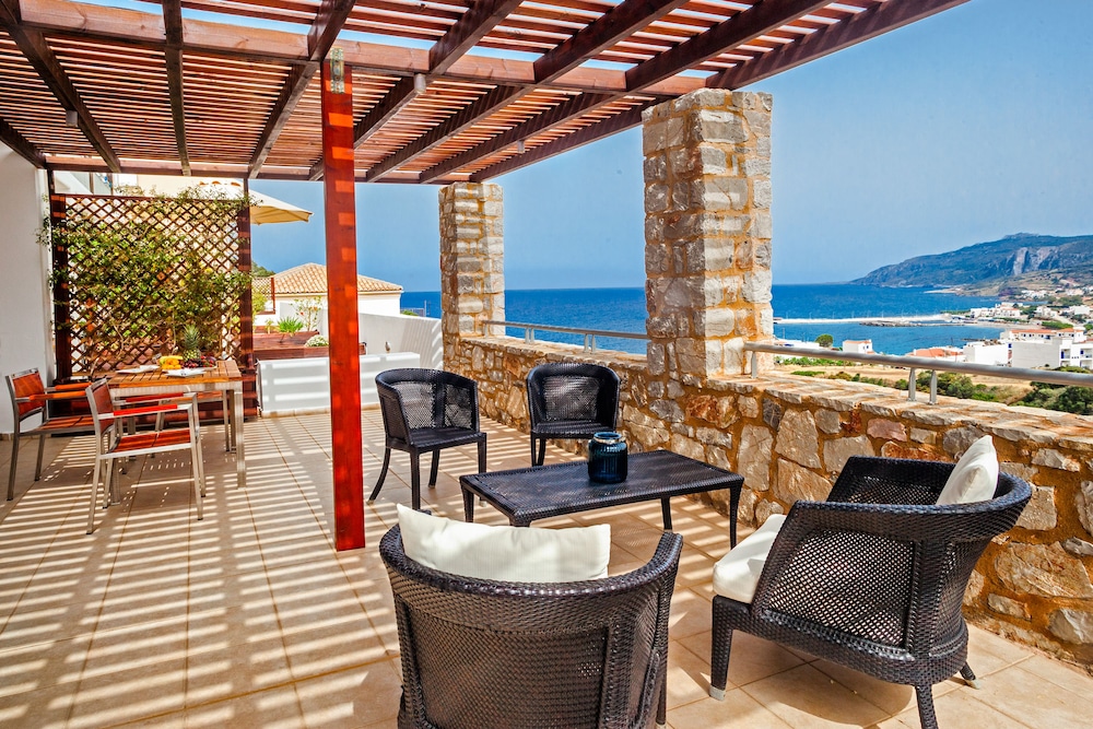 Family Room, Sea View - Photo 5