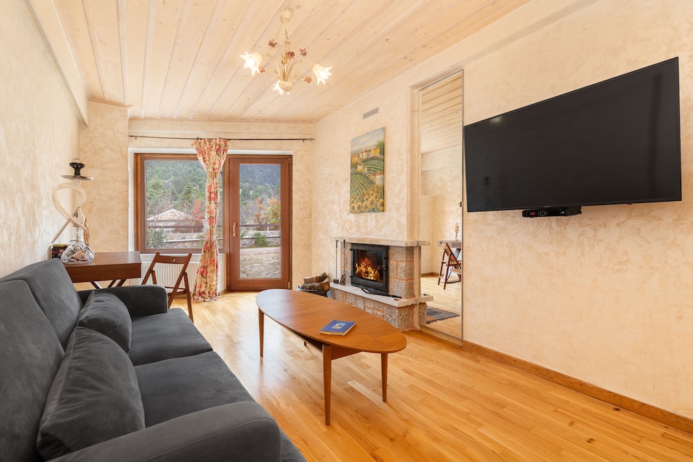 Junior Chalet (Athina) photo 2