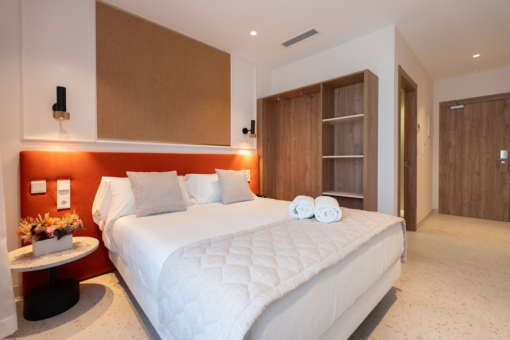 Standard Double Room Single Use photo 3