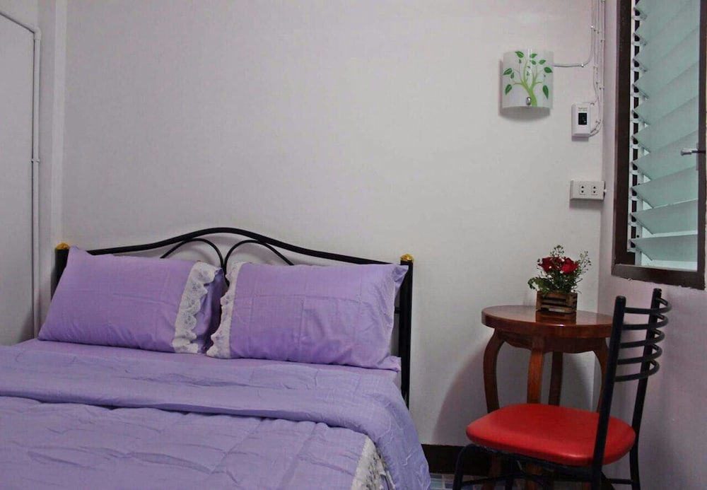 Budget Room with Shared Bathroom (4th Floor) photo 3