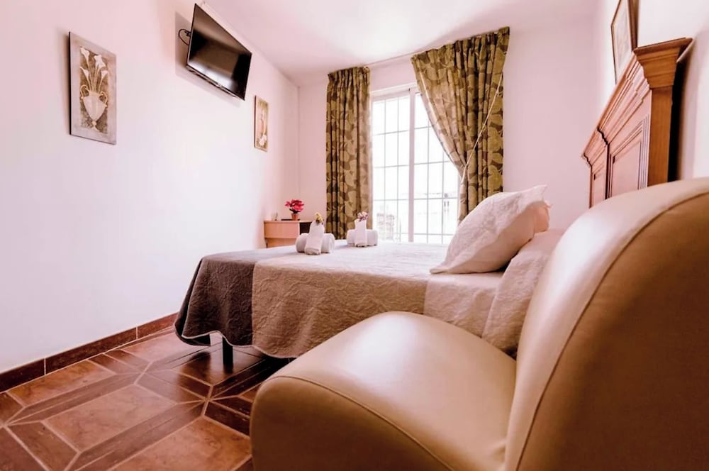 Basic Single Room photo 2