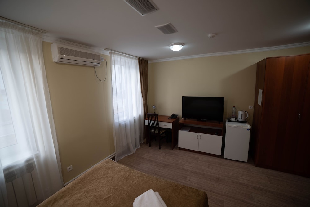 Standard Room photo 3
