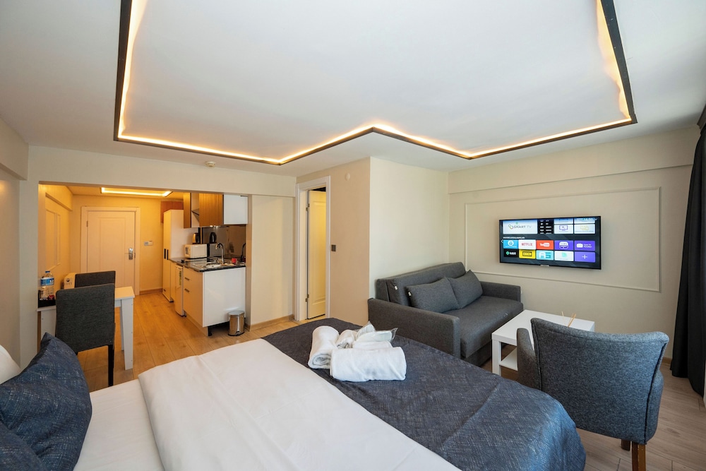 Grand Studio Suite, 1 Double Bed photo 1