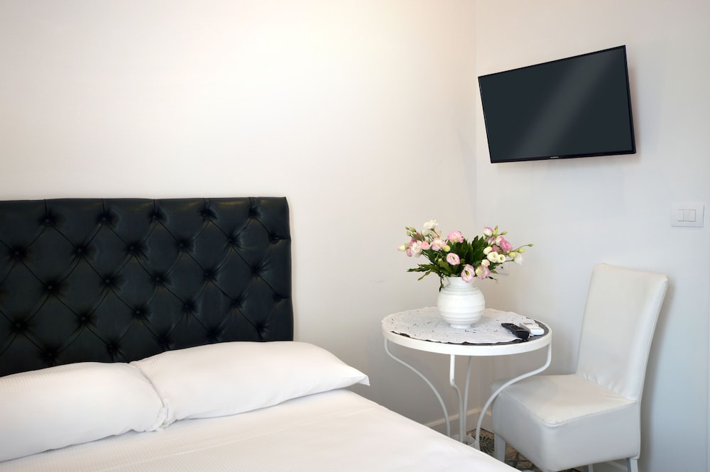 Basic Room, 1 Large Twin Bed