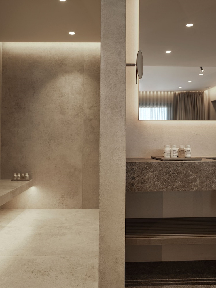 Premium Suite, Private Heated Pool, Sea View - Photo 19