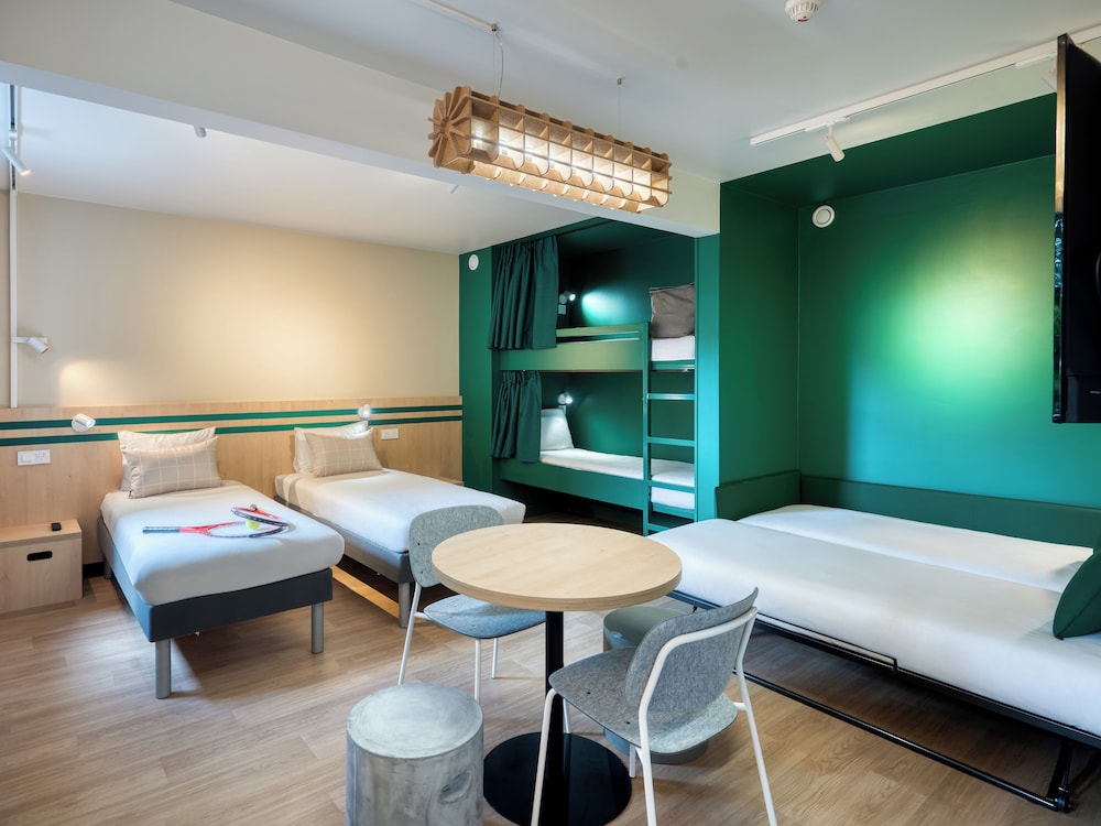 Standard Room, Multiple Beds photo 3