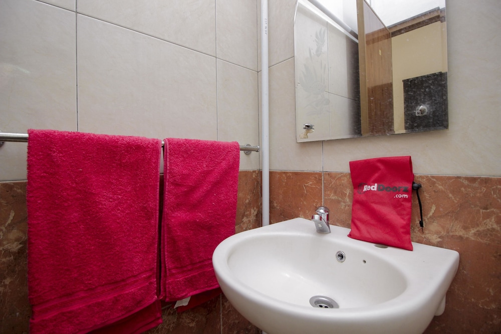 Double Room - Photo 8