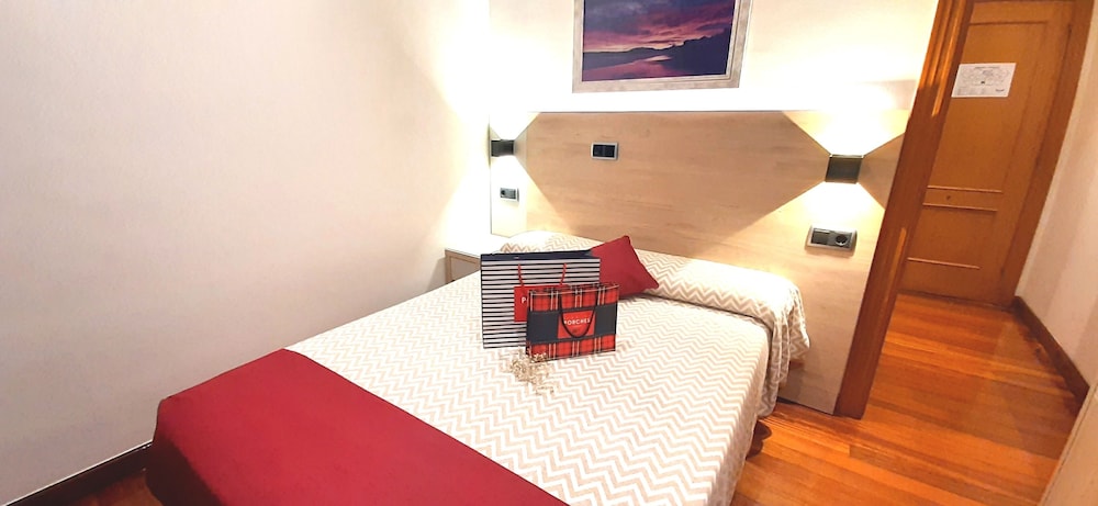 Economy Double Room Single Use photo 3