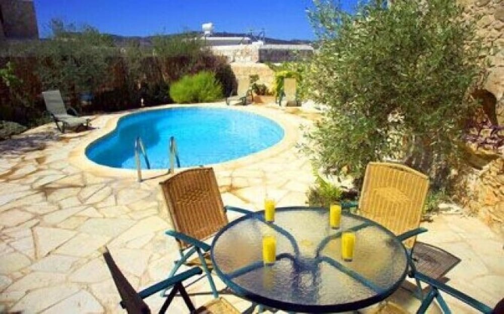 Cottage, Private Pool photo 2