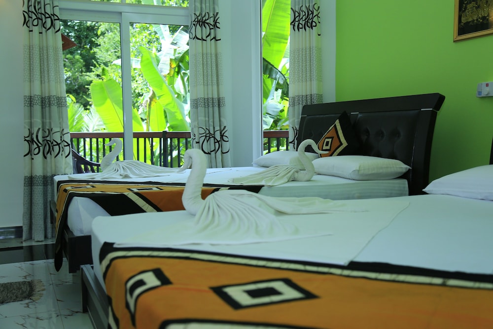 Family Suite, 1 Bedroom, River View photo 2