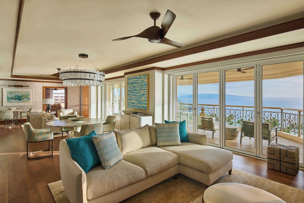 Grand Suite, 2 Bedrooms, Club Lounge Access, Ocean View (Napua) thumbnail 5