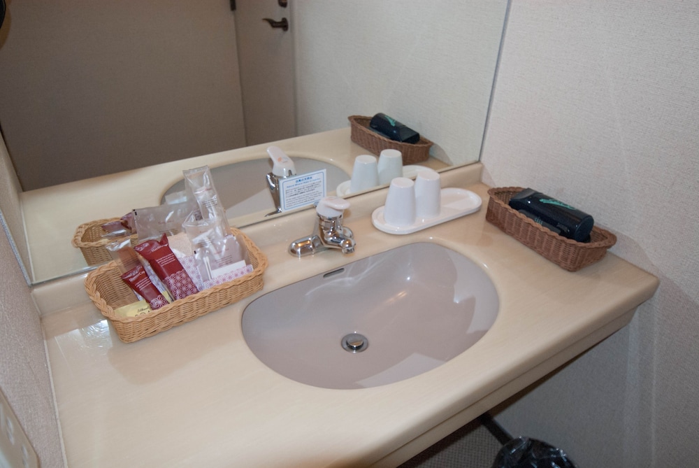 Japanese Style Room for 4 People (Shared Bathroom) - Photo 3