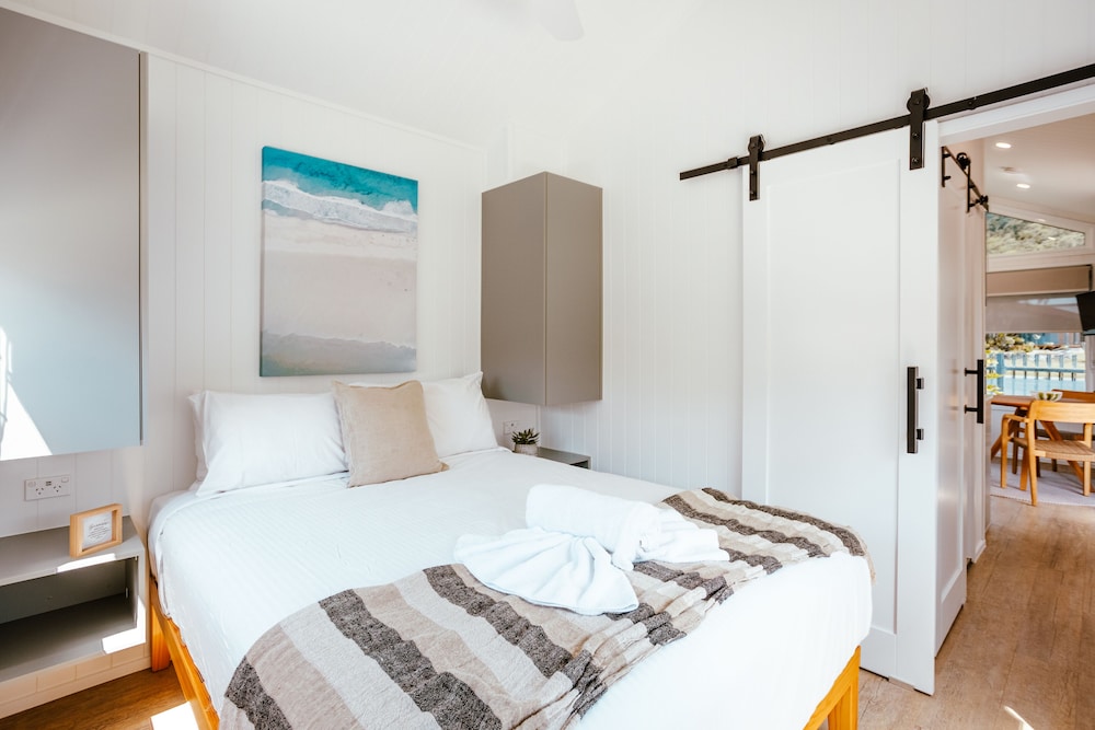 Signature Cabin, 1 Bedroom, Non Smoking, Balcony photo 1
