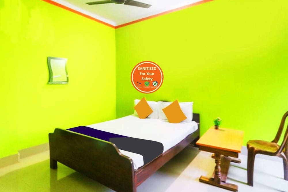 Deluxe Double Bed Room Non Ac - Photo 4