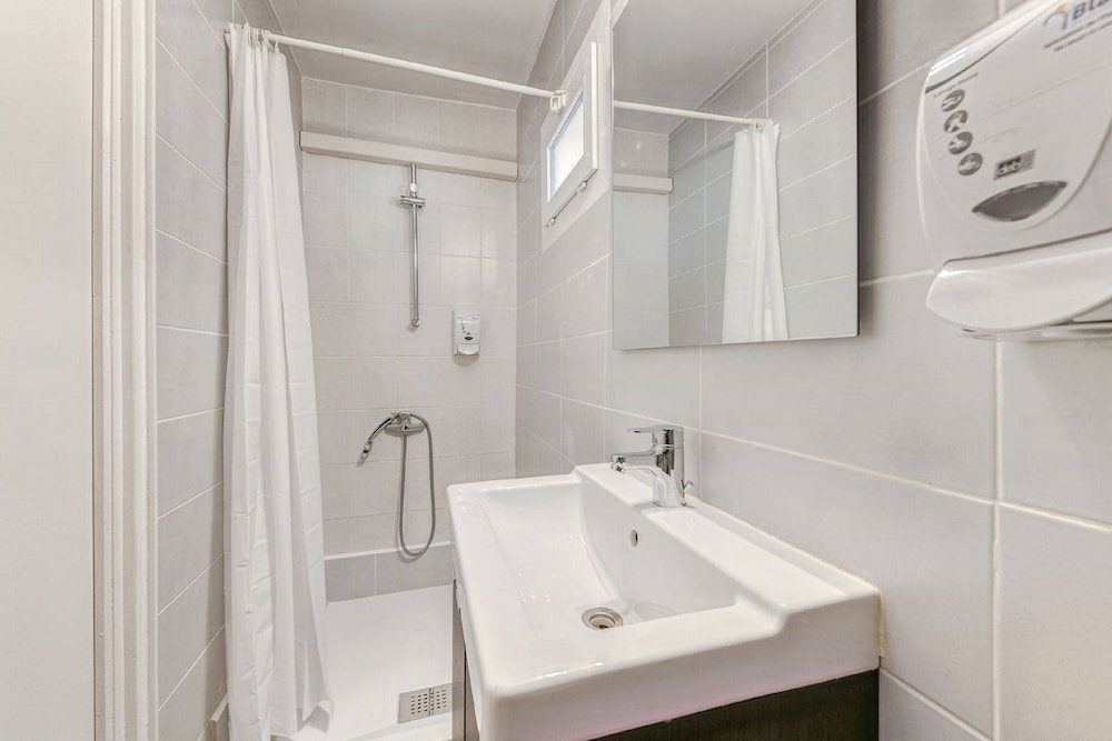 Double Room - Photo 4