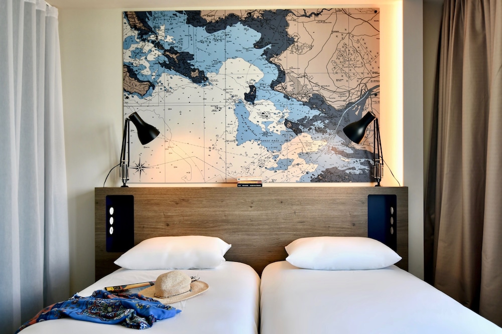 Twin Room - Photo 1