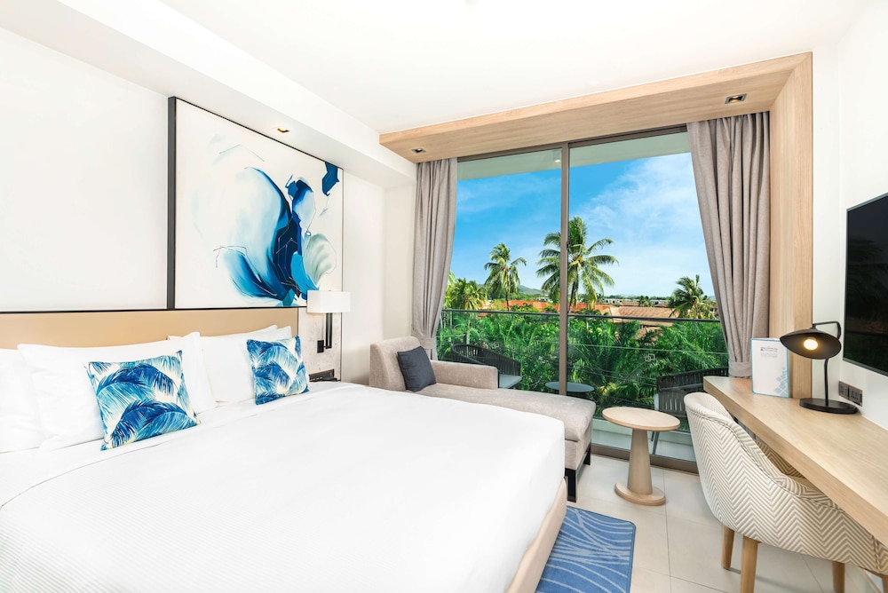 Room, 1 King Bed, Balcony