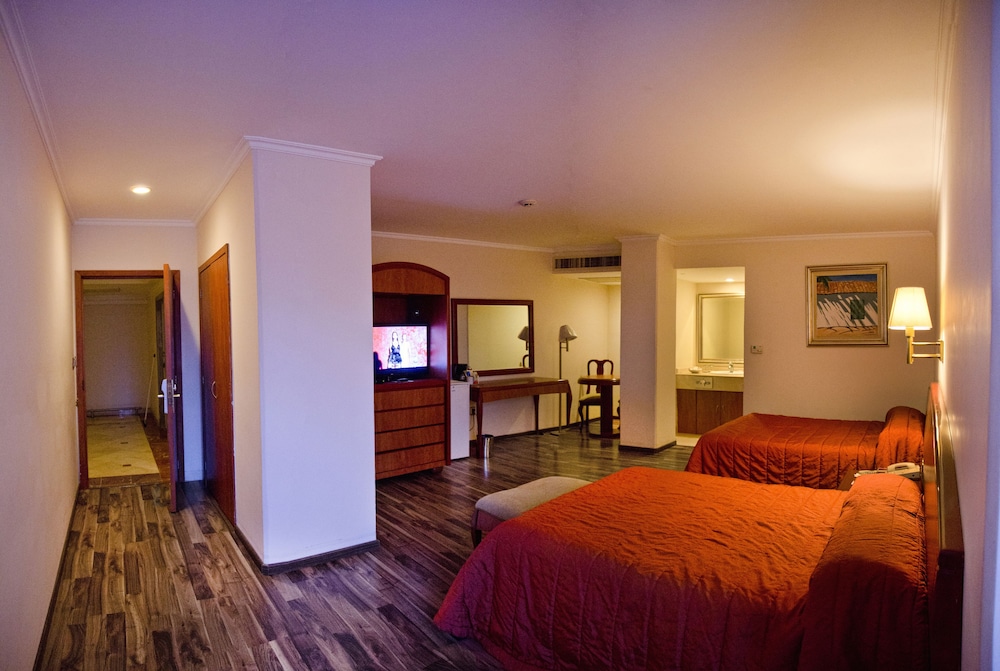 Standard Double Room - Photo 14