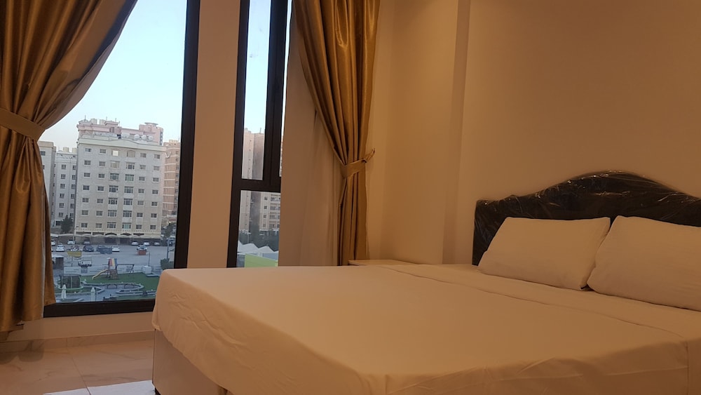 Studio, 1 Double Bed, Accessible, Partial Ocean View
