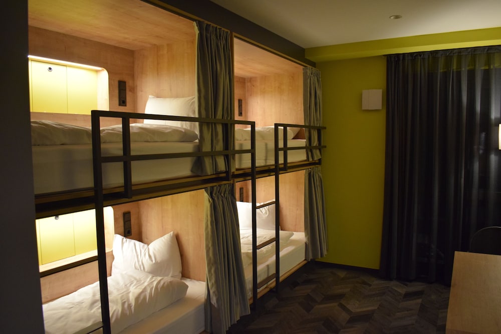 Shared Dormitory (Quadruple Room)